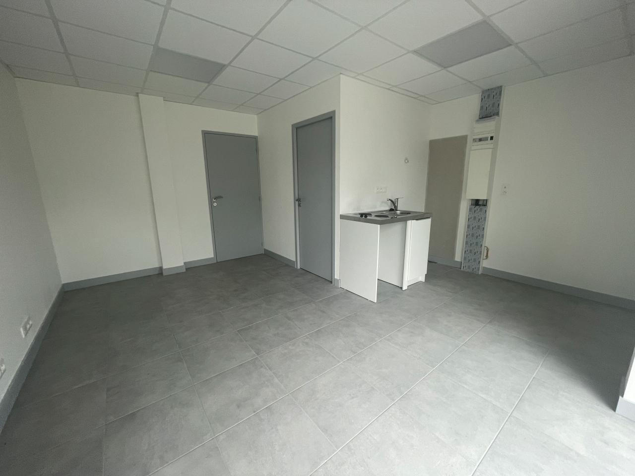 Local d'activité Châteaubourg 188m² Location local d'activité Châteaubourg Ille-et-Vilaine OLACT2425186 5